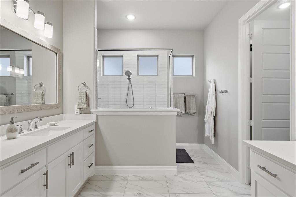 2472 Bainbridge Drive Property Photo 19