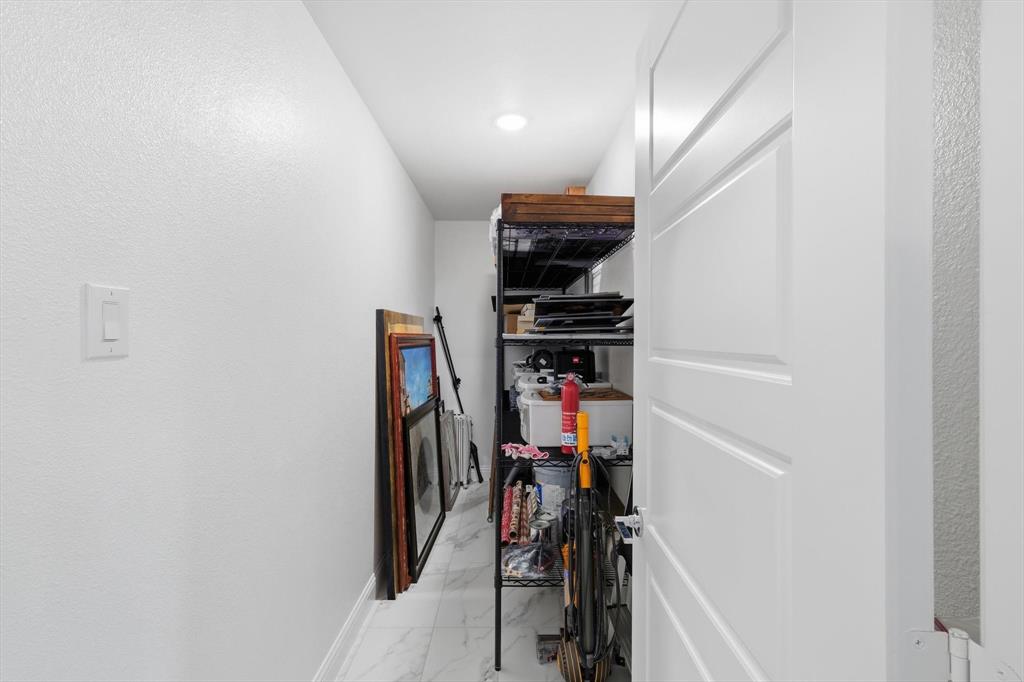 2472 Bainbridge Drive Property Photo 29