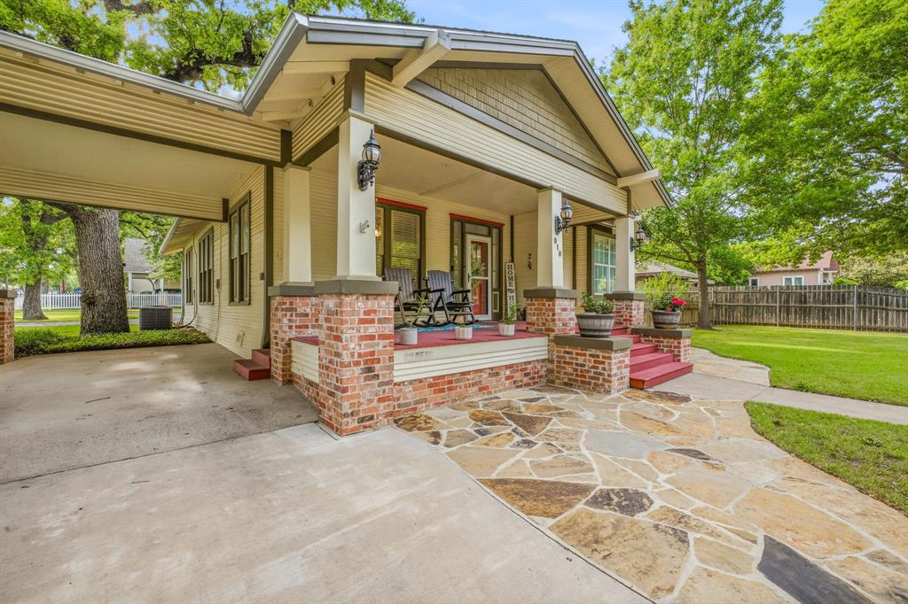 910 S Waco Street Property Photo 3