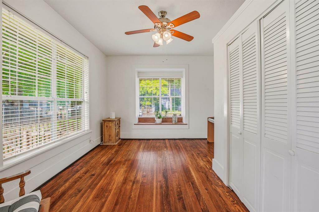 910 S Waco Street Property Photo 15