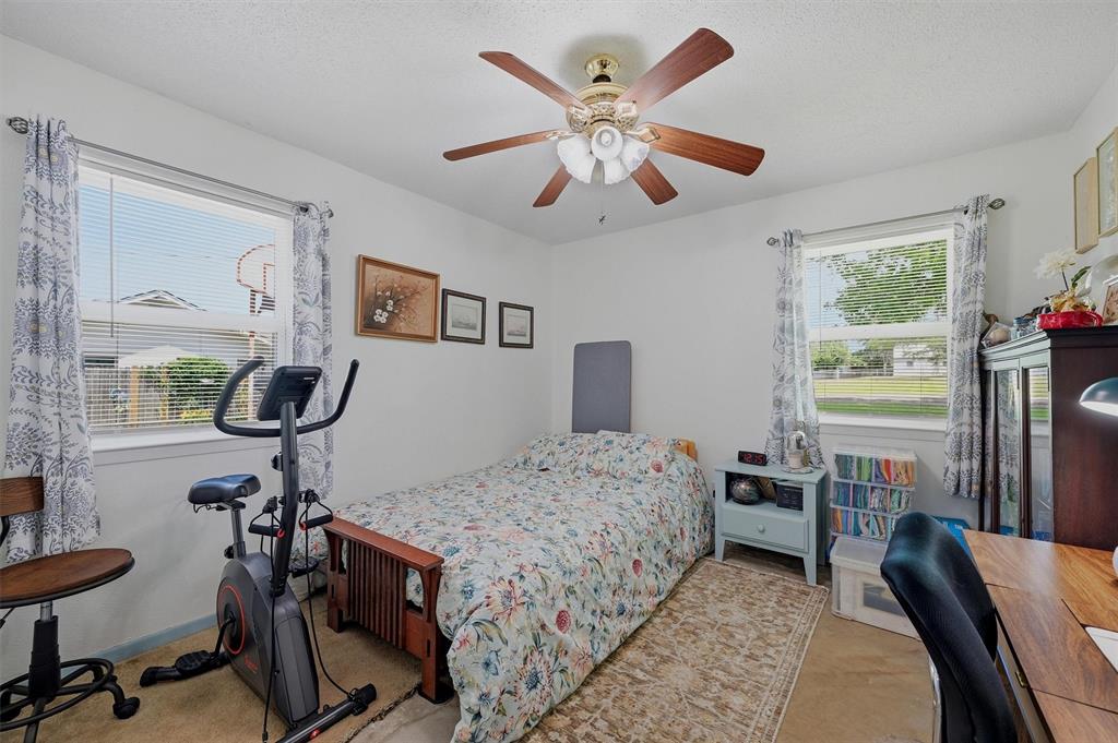 111 E Pecan Street Property Photo 16