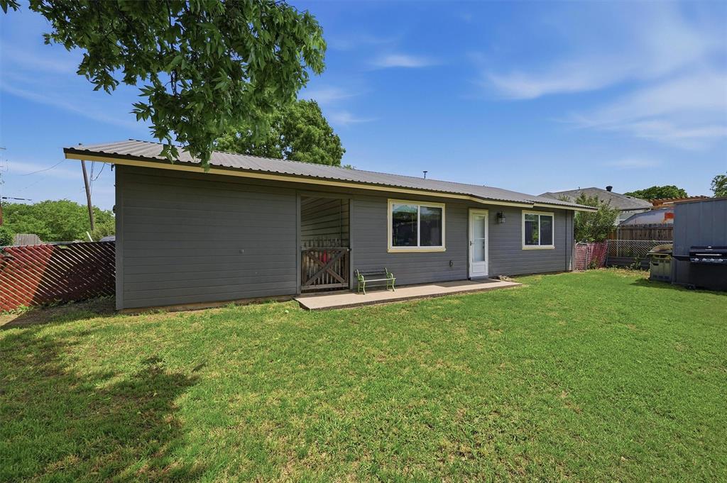 111 E Pecan Street Property Photo 19