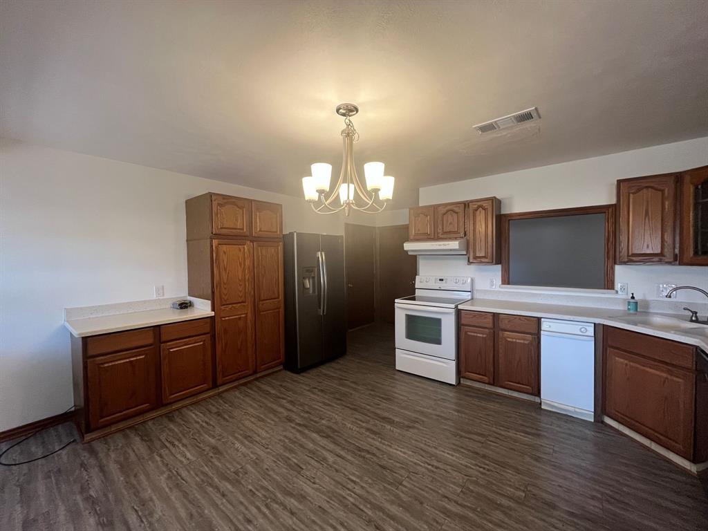 221 Timberview Court Property Photo 10