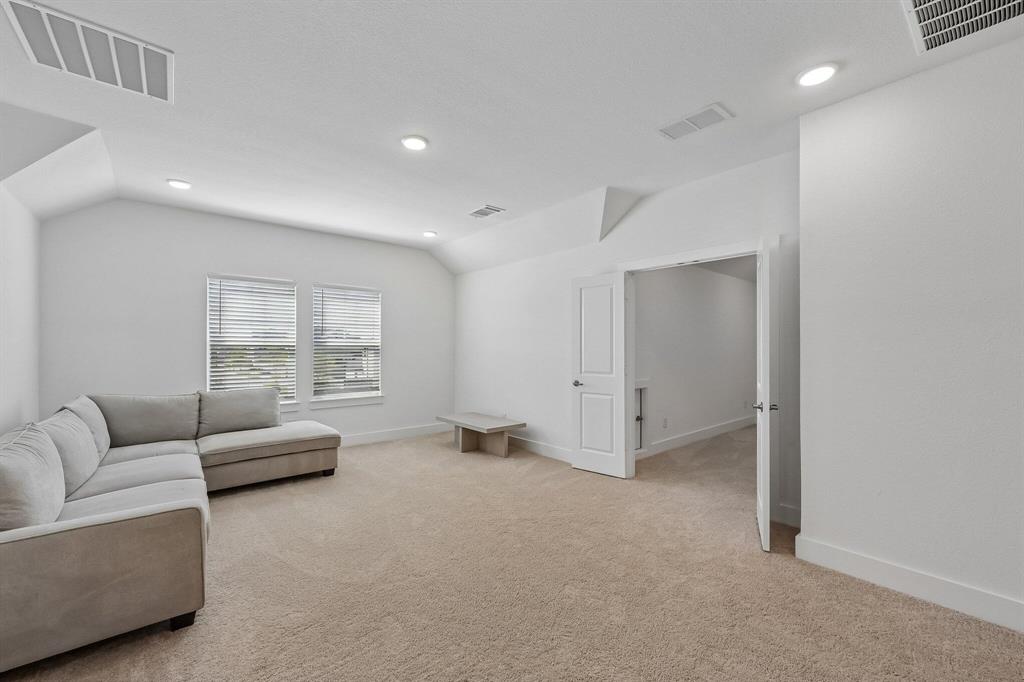 3912 Slate Street Property Photo 17
