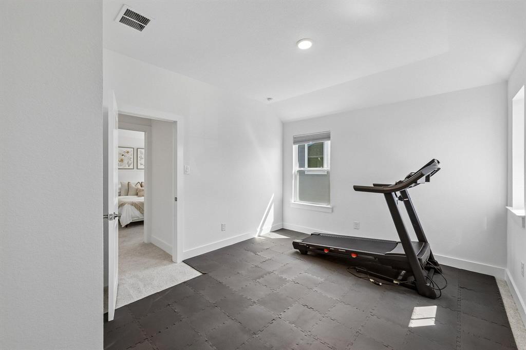 3912 Slate Street Property Photo 23