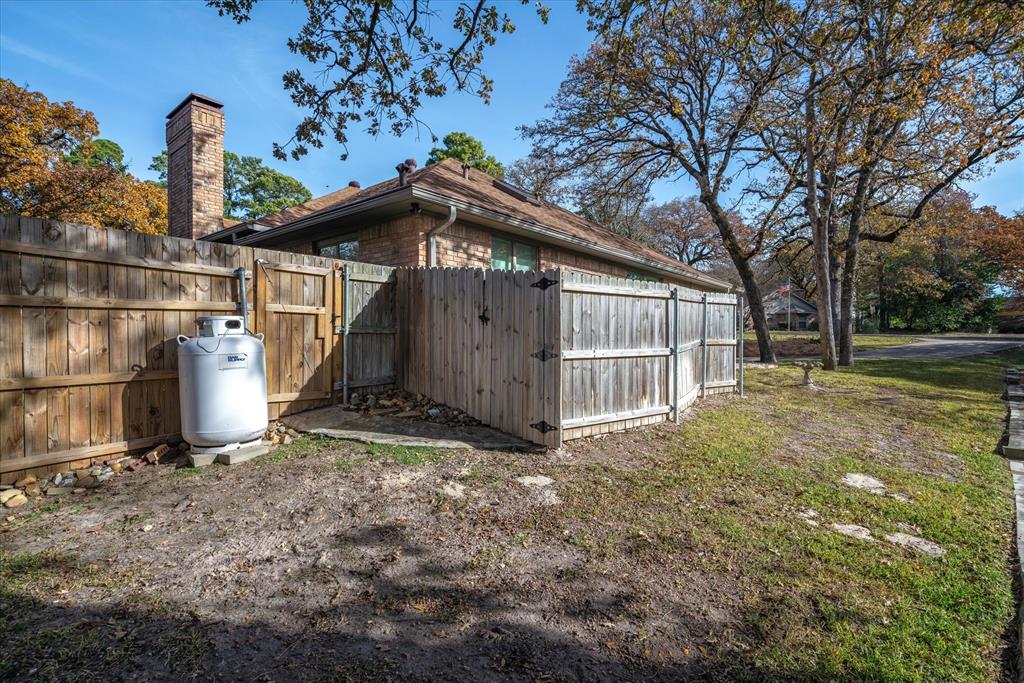 318 Crestview Lane Property Photo 11