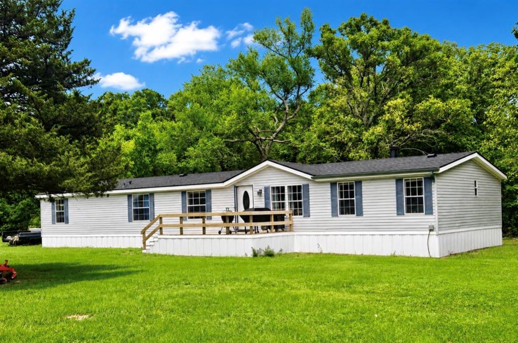200 Private Road 5828 Property Photo 1