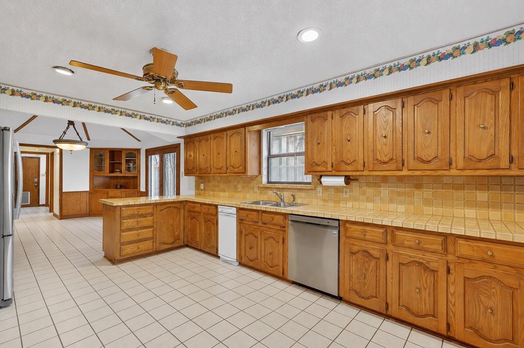 6520 Clearhaven Circle Property Photo 8