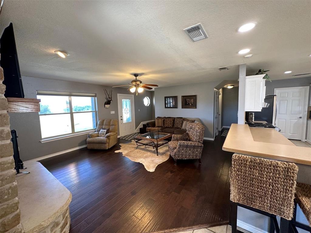 2901 Wind Mill Court Property Photo 4