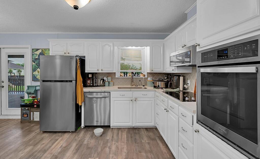 902 S Avenue L Property Photo 8