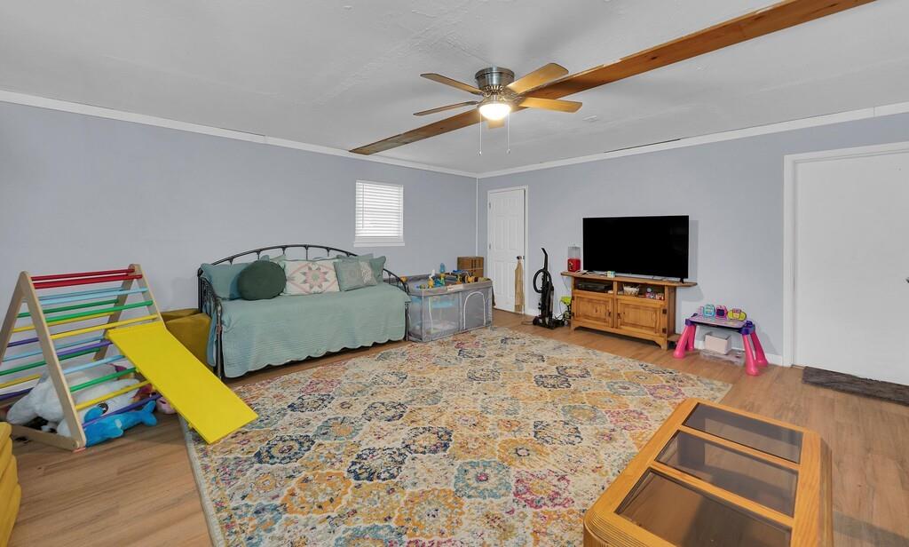 902 S Avenue L Property Photo 19
