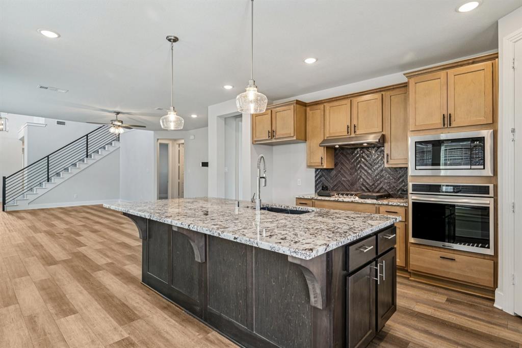1920 Dappled Grey Avenue Property Photo 8