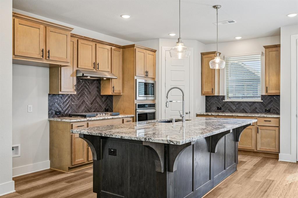 1920 Dappled Grey Avenue Property Photo 12