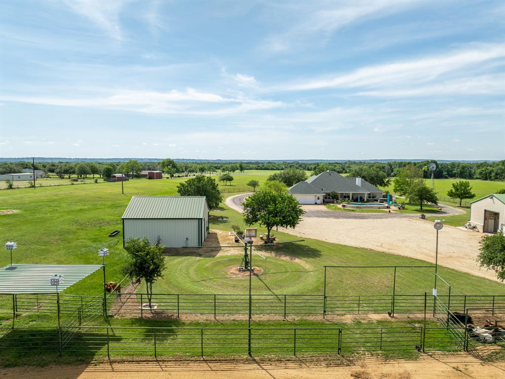 883 N Speegleville Road Property Photo 10