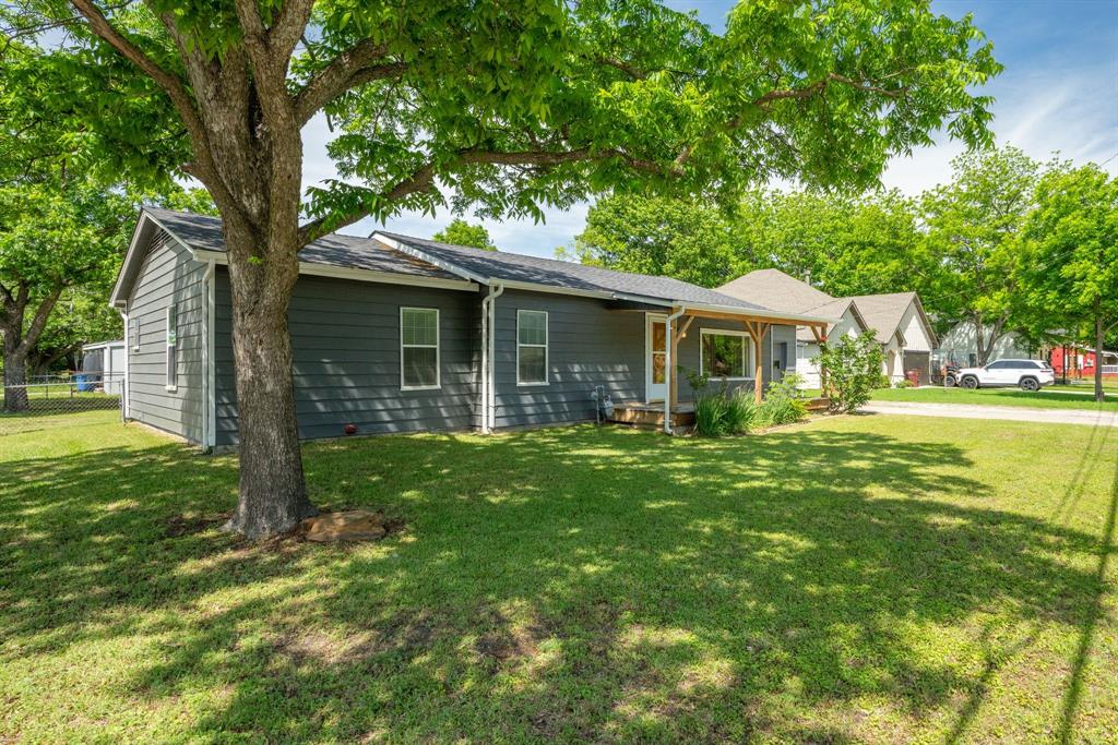 506 Pendleton Street Property Photo 4