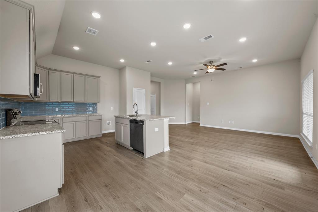 3213 Dottavio Property Photo 7