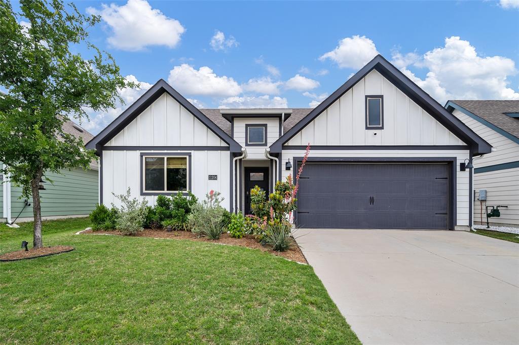 11204 W Pond Drive Property Photo 1