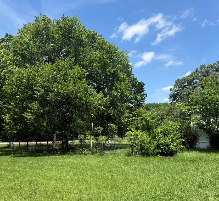 700 Kim Court Property Photo 5