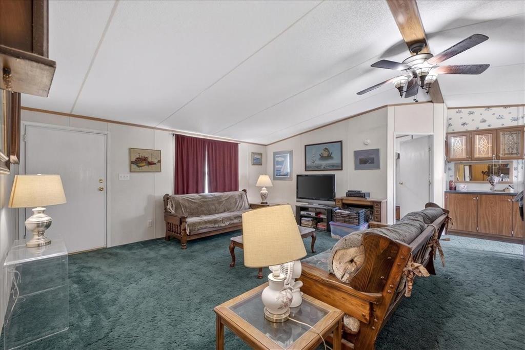700 Kim Court Property Photo 6