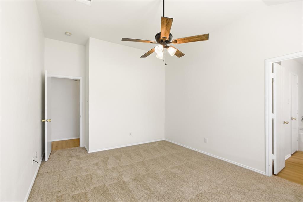 311 S Chestnut Street Property Photo 18
