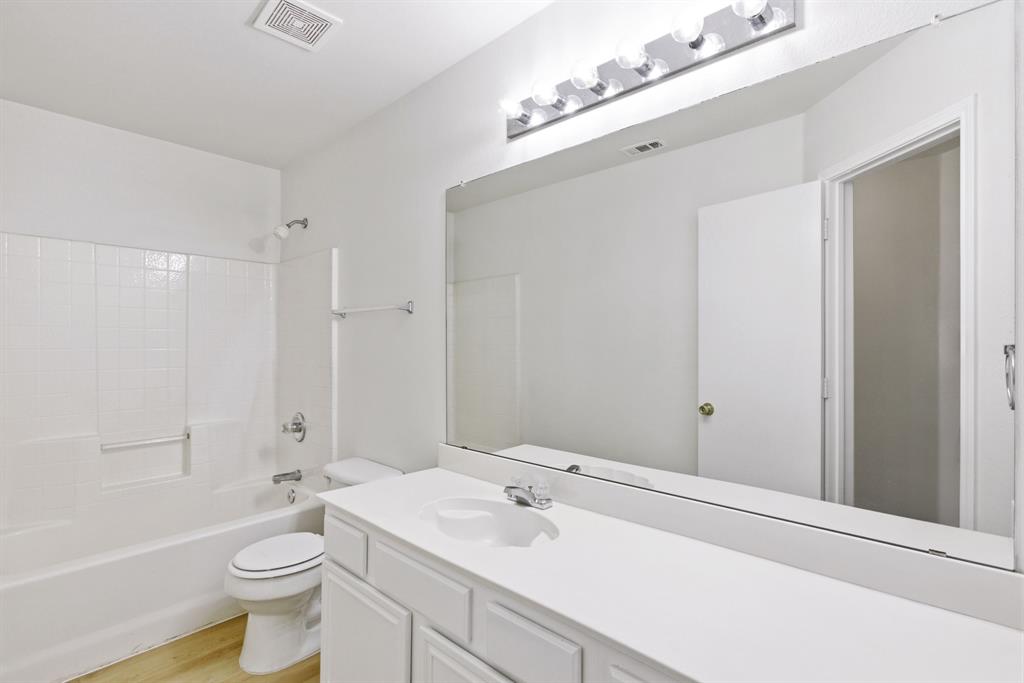 311 S Chestnut Street Property Photo 23