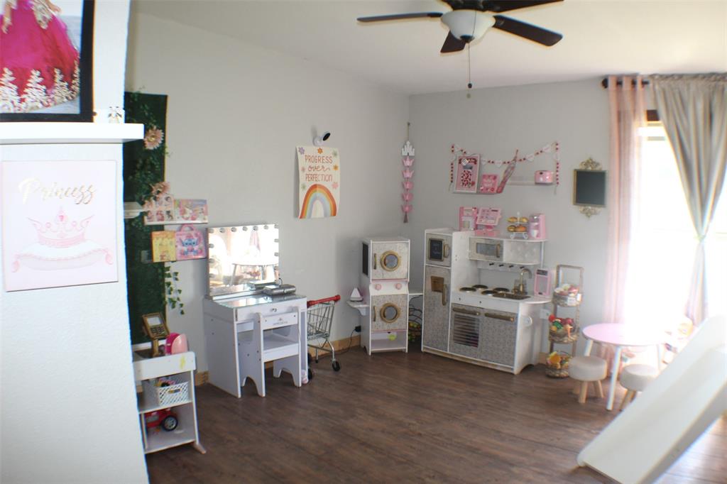 12360 Thomas Lane Property Photo 16