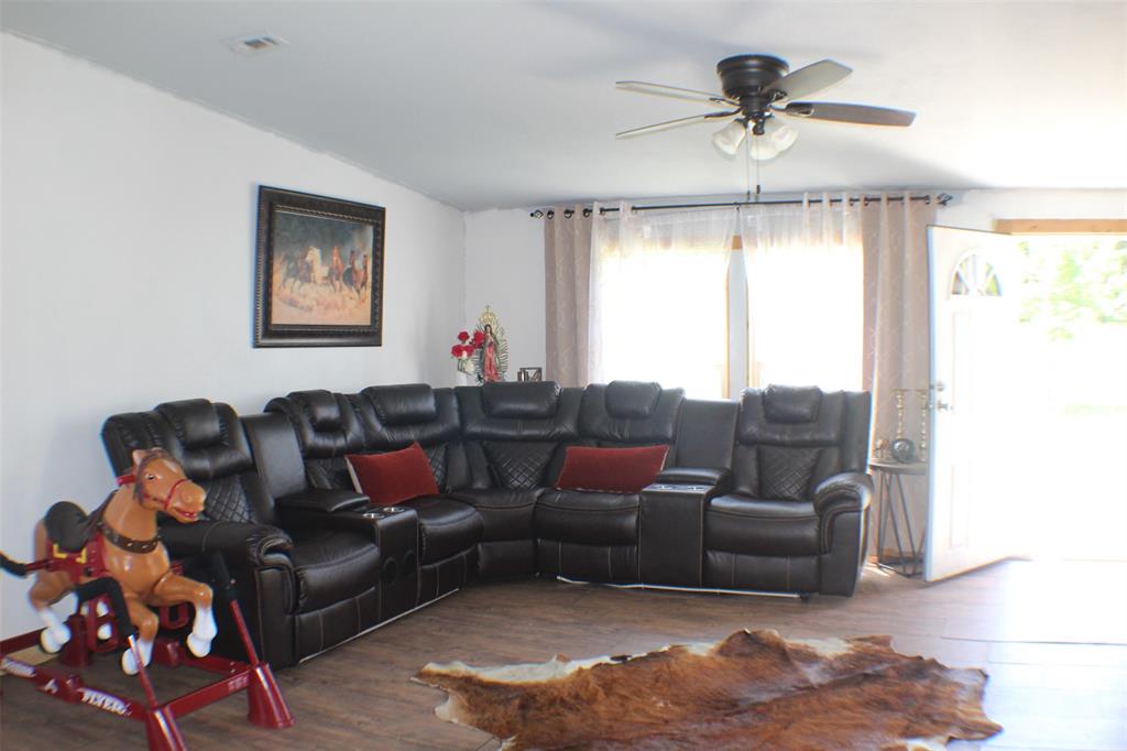 12360 Thomas Lane Property Photo 18