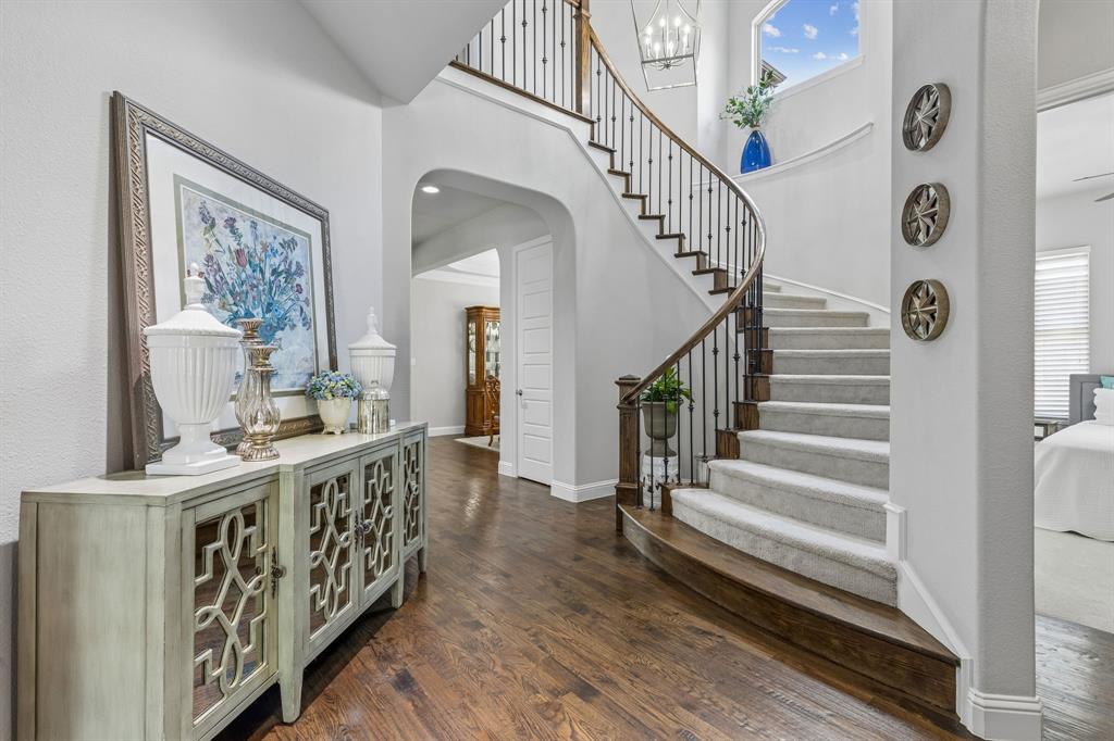 5588 Highflyer Hills Trail Property Photo 4