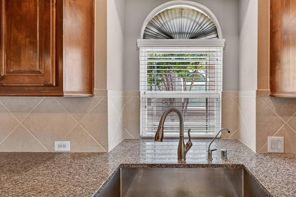 4229 Rainwater Creek Way Property Photo 15
