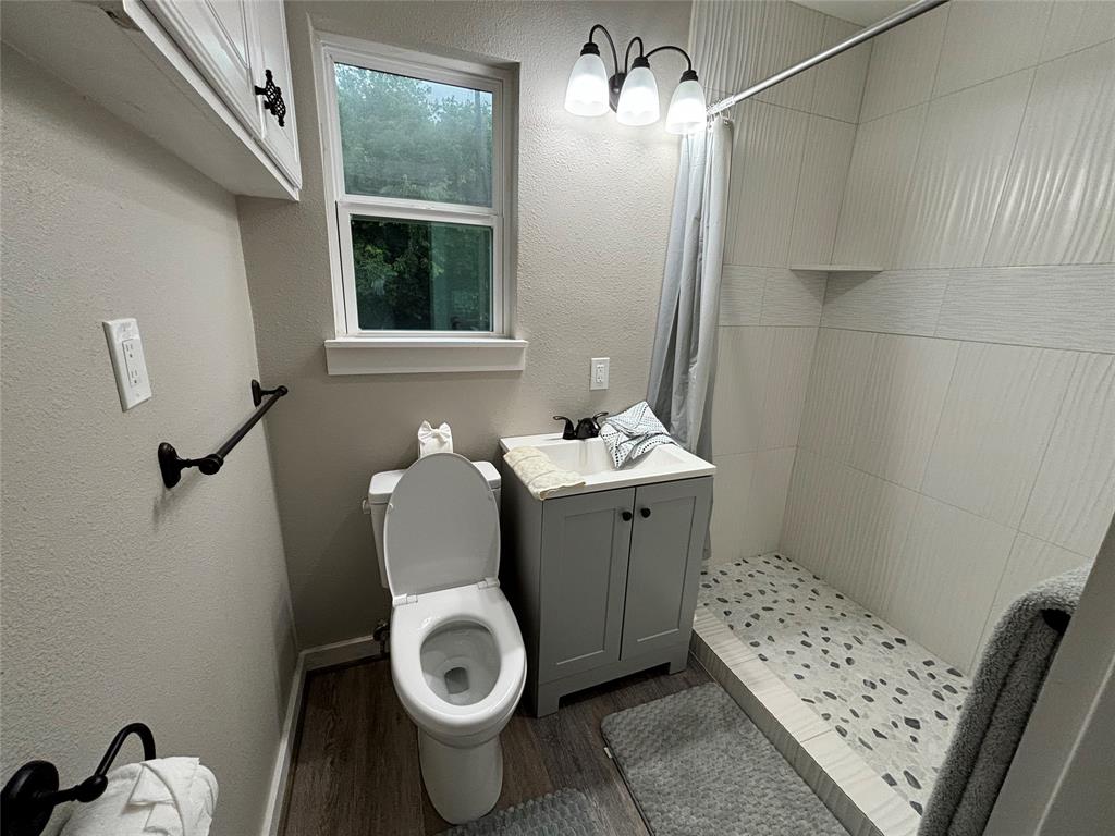 315 S Barry Street Property Photo 13