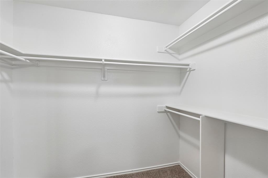 612 E Oak Street Property Photo 14