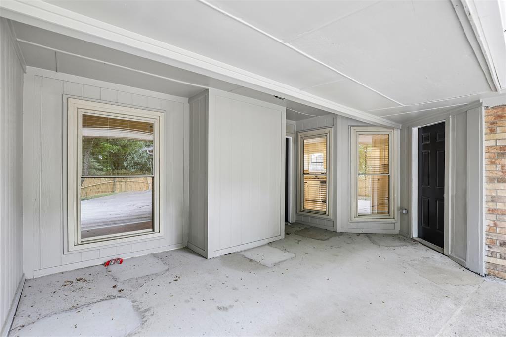 612 E Oak Street Property Photo 18