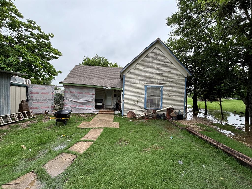 309 S Barry Street Property Photo 1