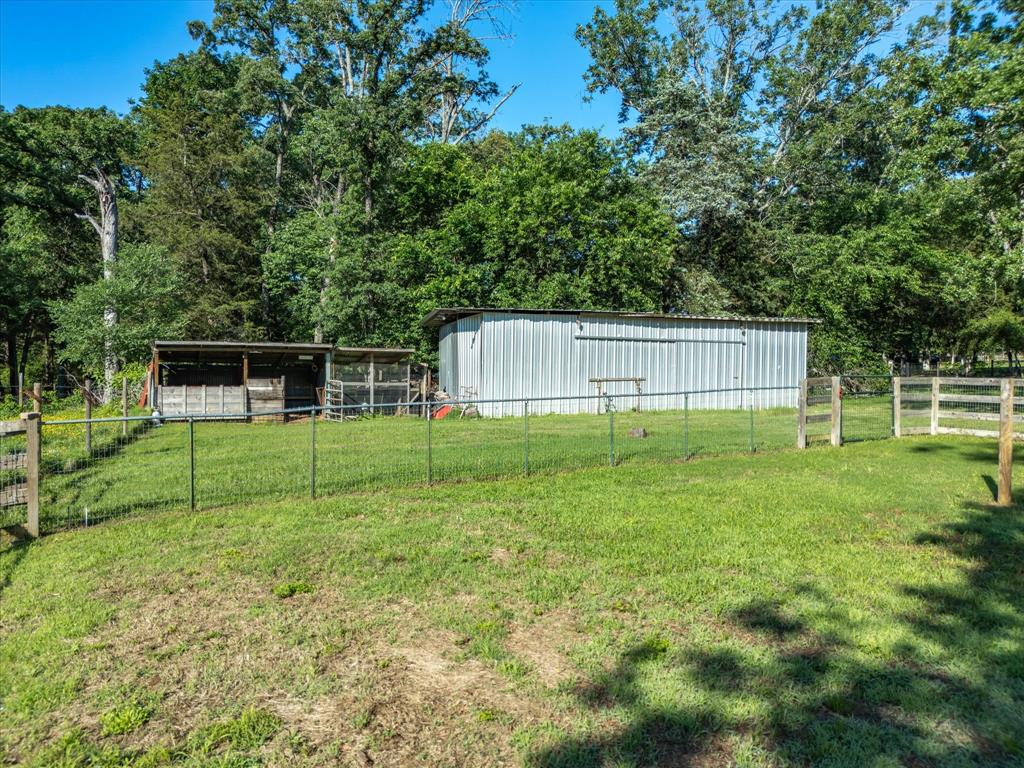 1605 Frann Drive Property Photo 6