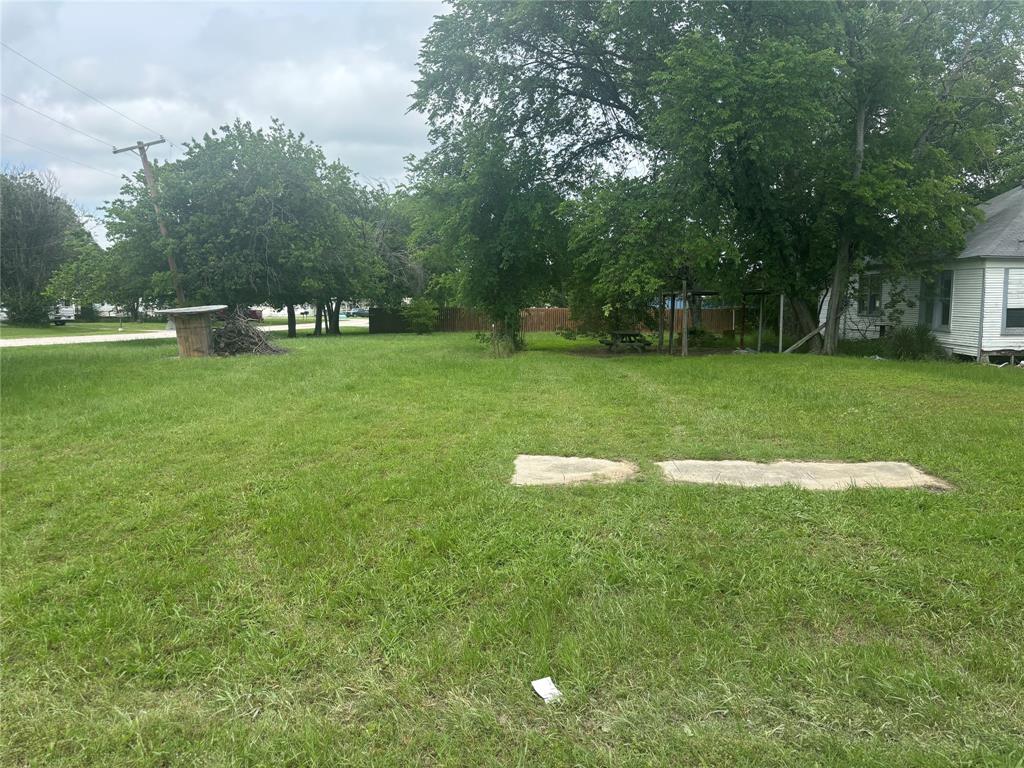 305 N 3rd Street Property Photo 16