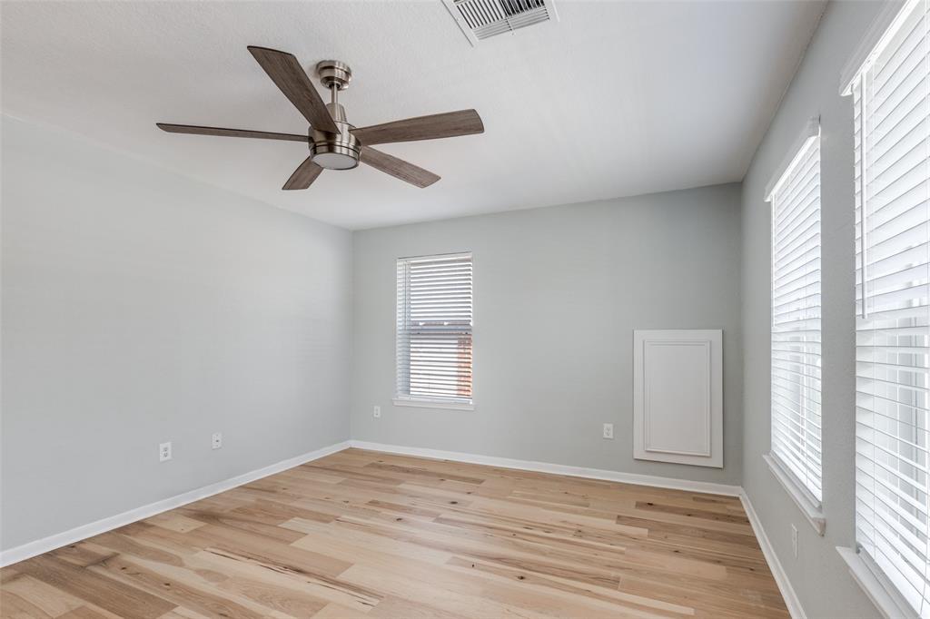 5106 Avenue O Property Photo 7