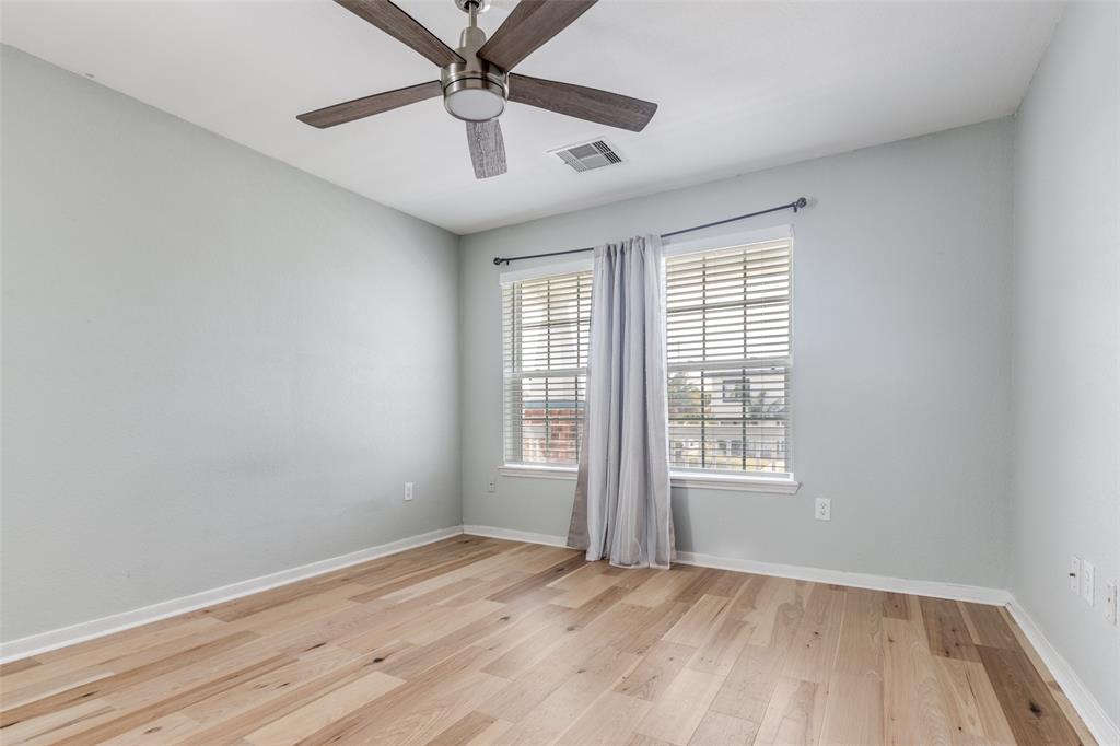 5106 Avenue O Property Photo 9