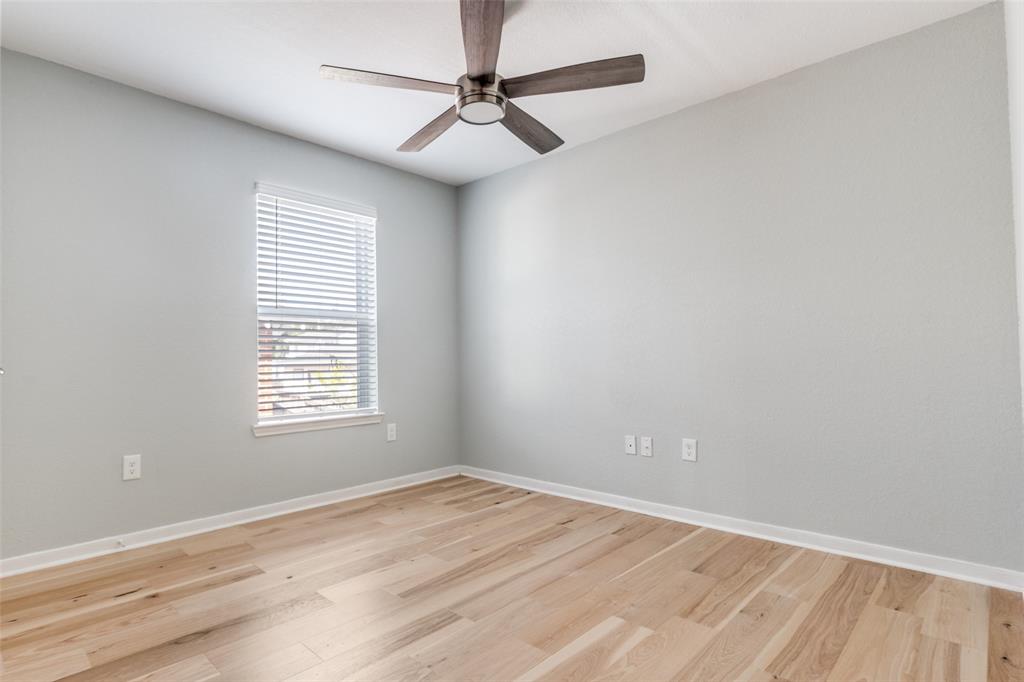 5106 Avenue O Property Photo 12