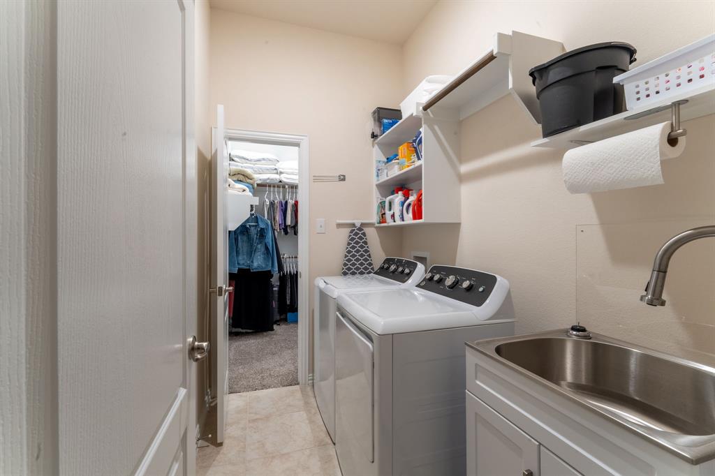 1233 Agape Drive Property Photo 9