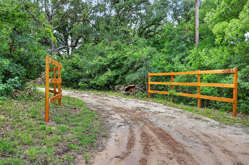 1270 Private Road 3627 Property Photo 31
