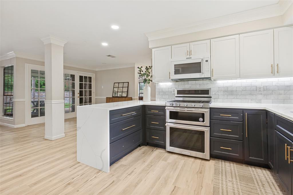 6610 Lake Shore Drive Property Photo 8