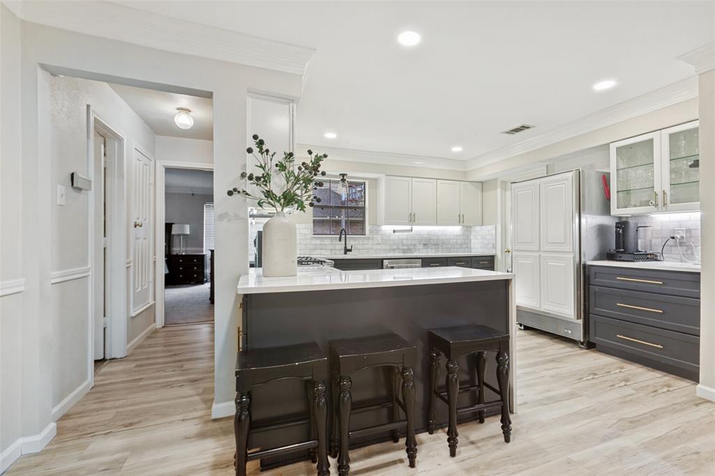 6610 Lake Shore Drive Property Photo 10