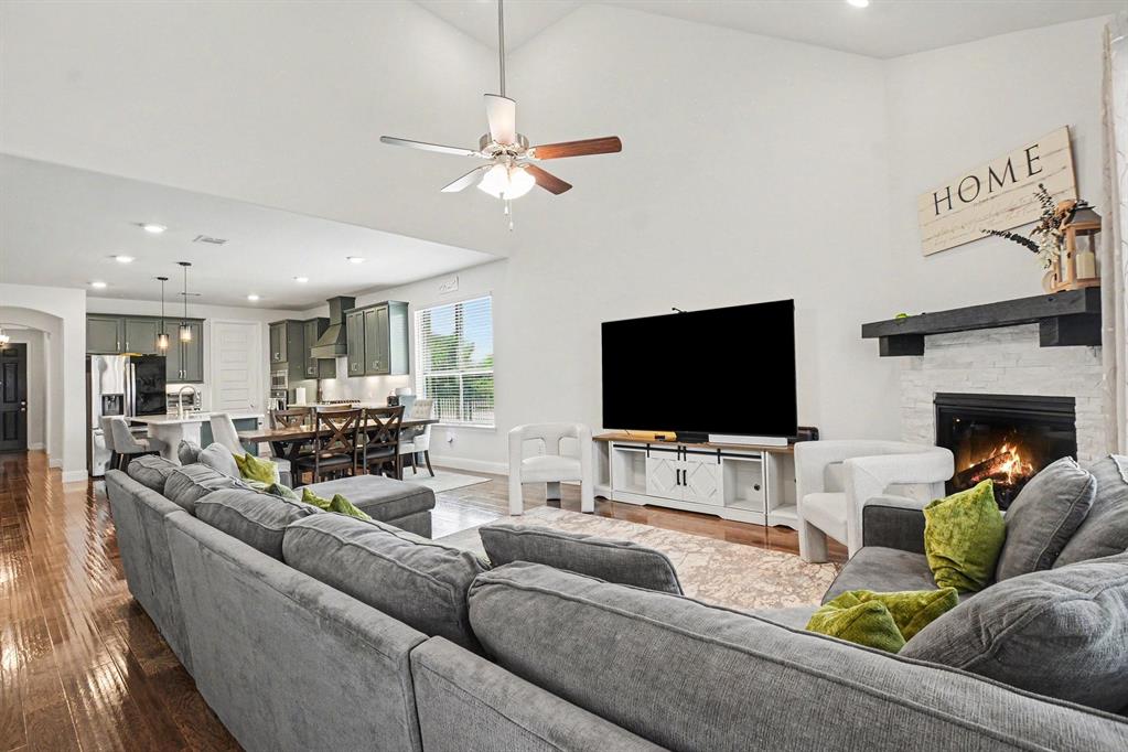 11504 Dawn Mist Drive Property Photo 6