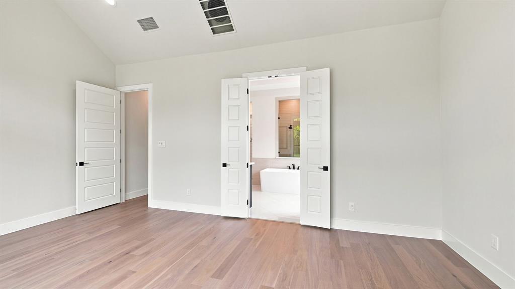2805 Harkaway Court Property Photo 14