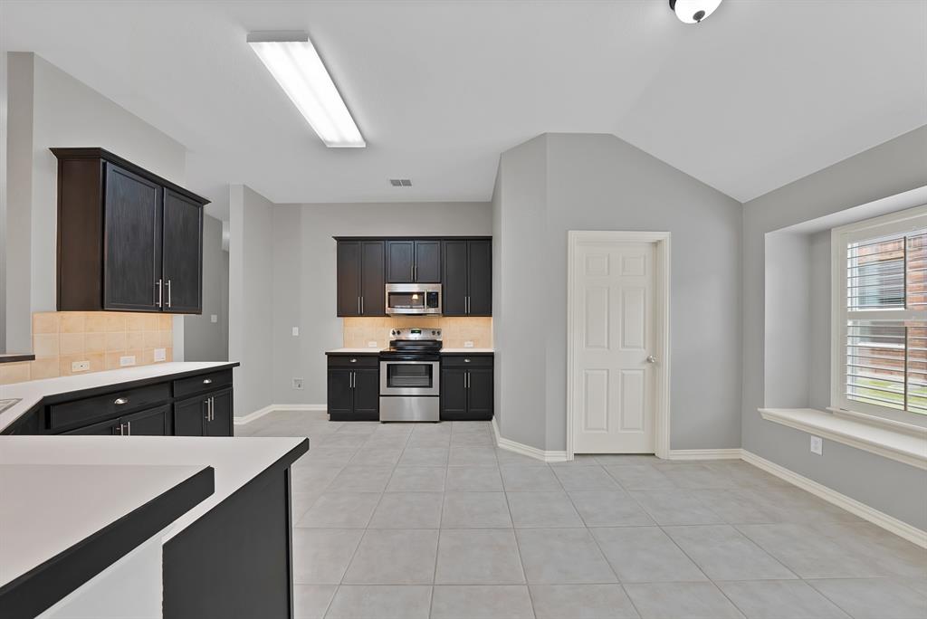 2805 Enchanted Eve Drive Property Photo 7