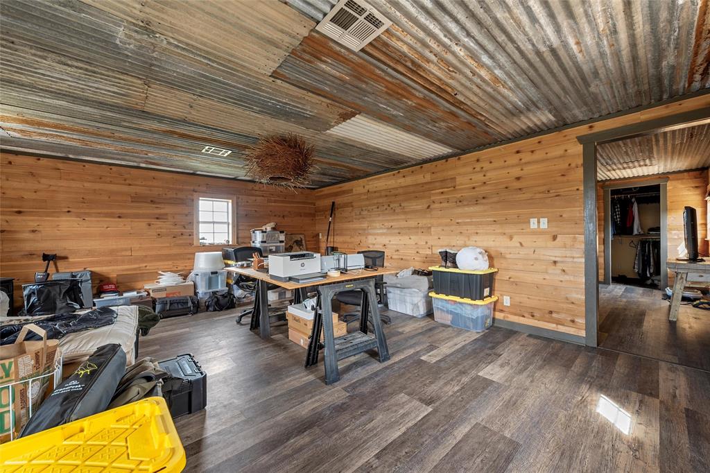 153 County Road 2139 Property Photo 24