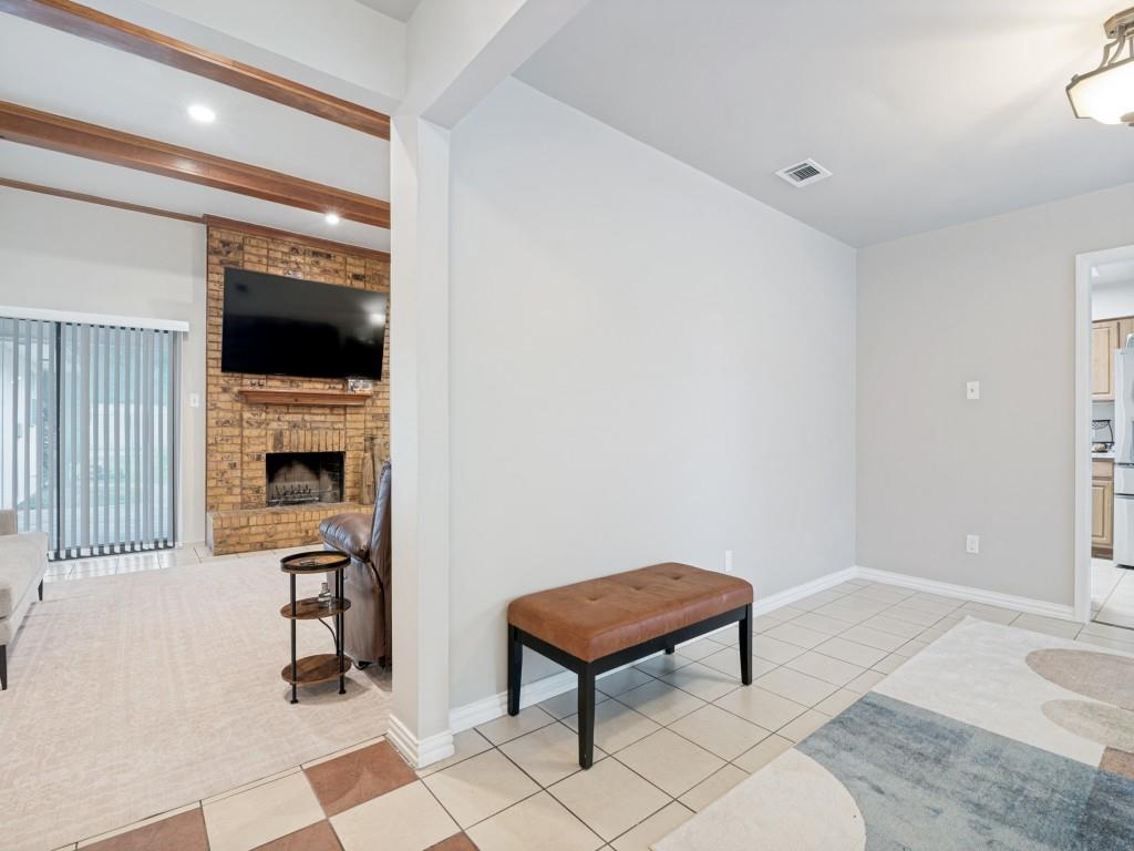 2111 Meredith Lane Property Photo 5