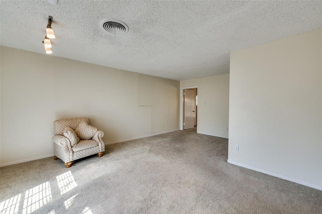 5613 Westcreek Drive Property Photo 4