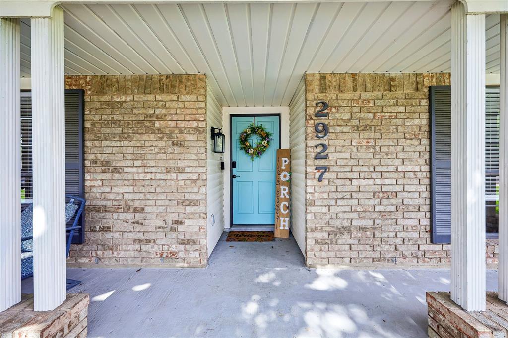 2927 Winterberry Drive Property Photo 4