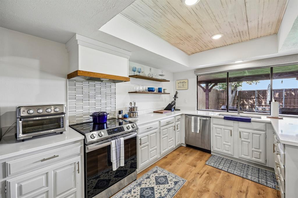 2927 Winterberry Drive Property Photo 17